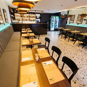 https://prestige-rooms.hotelinzadar.com