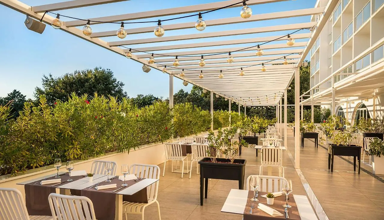 Magal Maradiso Hotel By Aminess Njivice 3*,
